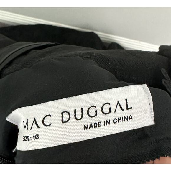 NWT Mac Duggal Black Lace Sleeveless V-Neck 79082 Dress Size 16 - Picture 14 of 14